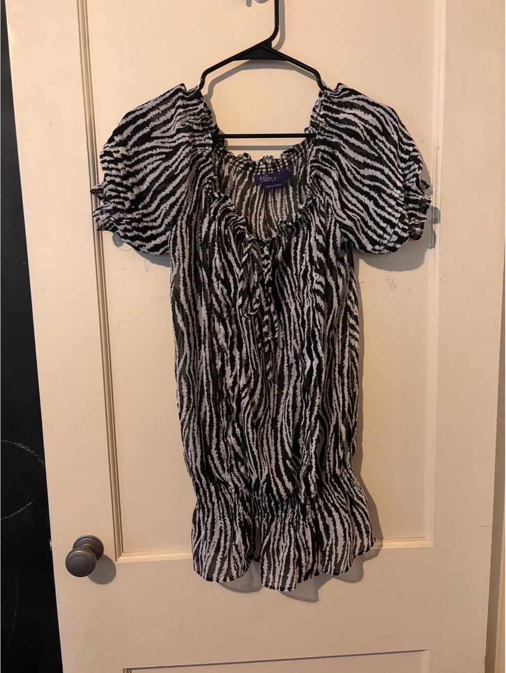 Miley Cyrus black and white zebra print blouse Medium